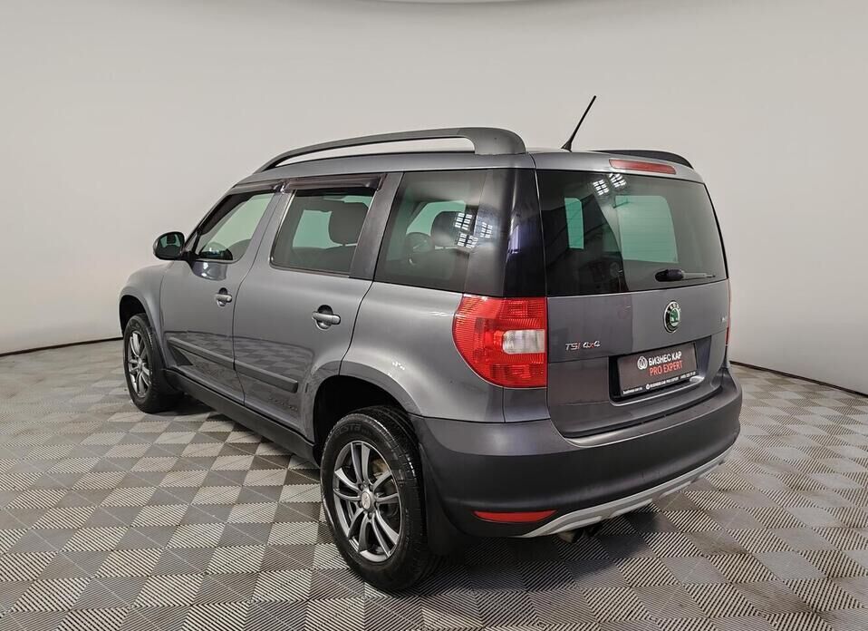 Skoda Yeti, I 1.8 AMT (152 л.с.) 4WD