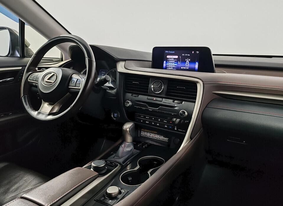 Lexus RX, IV 300 2.0 AT (238 л.с.) 4WD