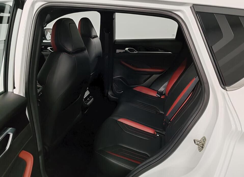 Geely Coolray, I Рестайлинг 1.5 AMT (147 л.с.)