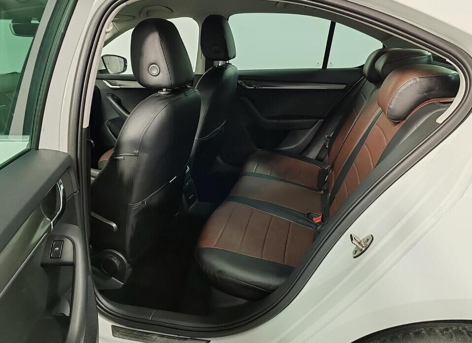 Skoda Octavia, III (A7) Рестайлинг 1.8 AMT (180 л.с.)