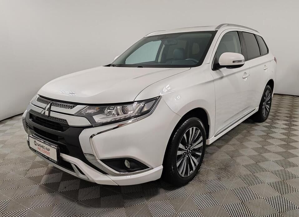 Mitsubishi Outlander, III Рестайлинг 3 2.0 CVT (146 л.с.)