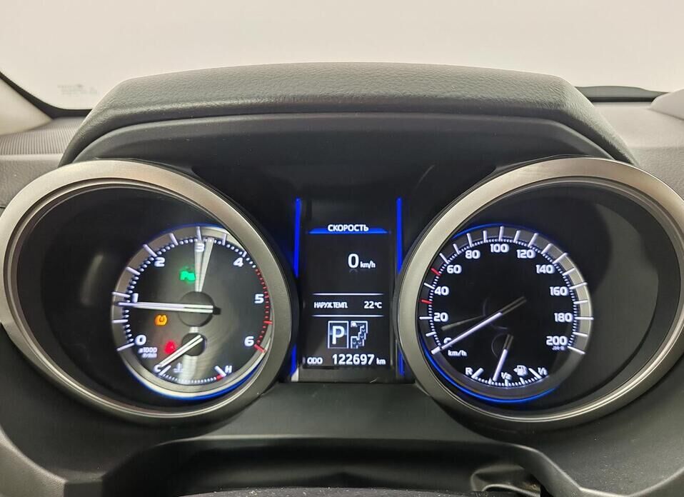 Toyota Land Cruiser Prado, 150 Series Рестайлинг 1 3.0d AT (173 л.с.) 4WD