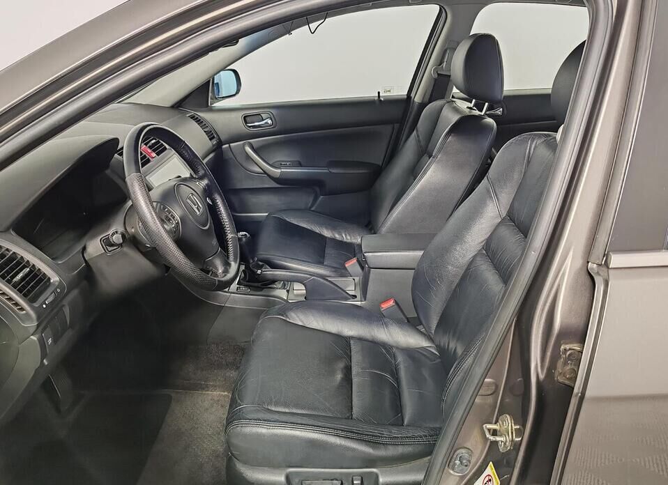 Honda Accord, VII Рестайлинг 2.4 MT (190 л.с.)