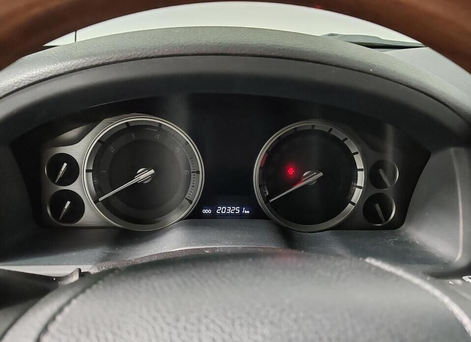 Toyota Land Cruiser, 200 Series Рестайлинг 2 4.6 AT (309 л.с.) 4WD