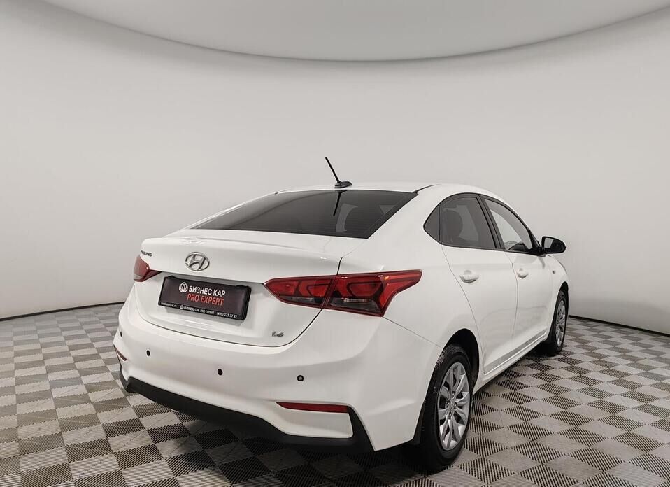 Hyundai Solaris, II 1.6 AT (123 л.с.)