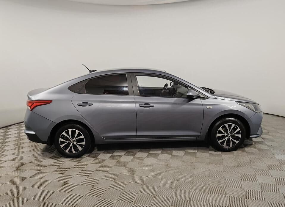 Hyundai Solaris, II Рестайлинг 1.6 AT (123 л.с.)