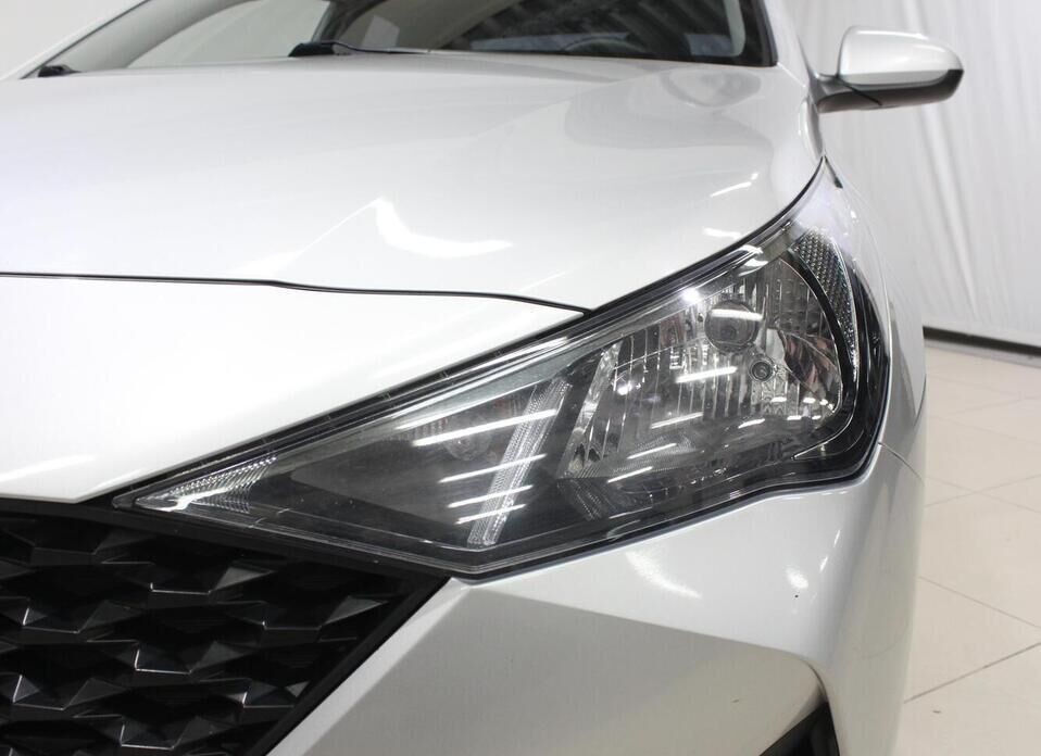 Hyundai Solaris, II Рестайлинг 1.6 AT (123 л.с.)