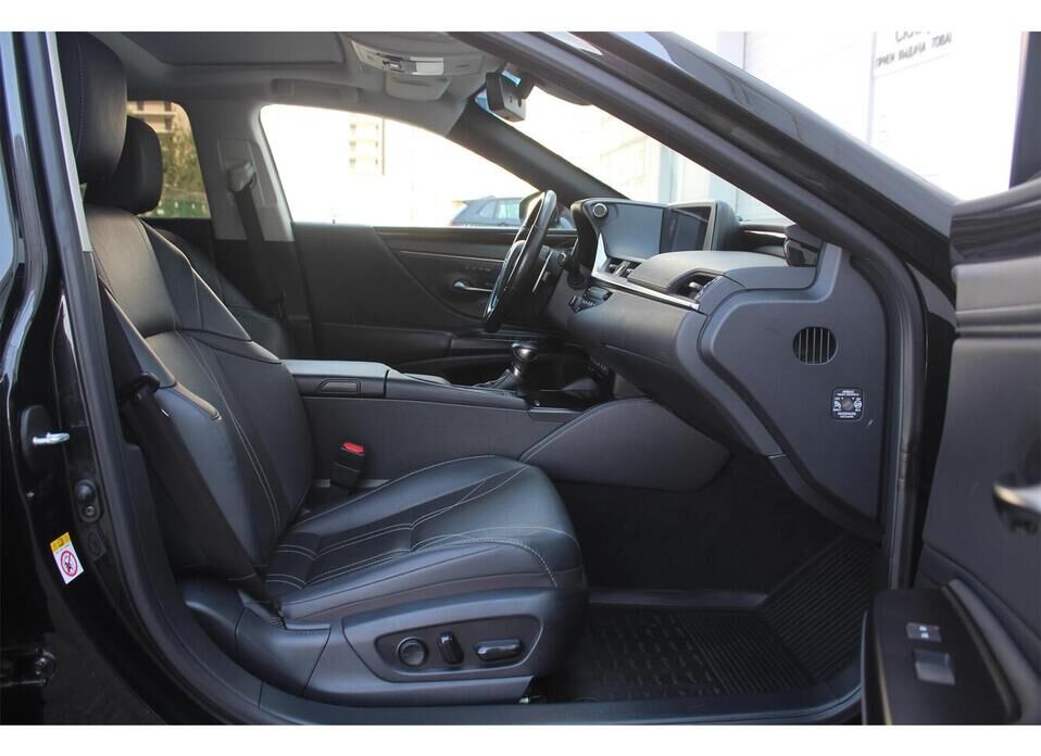 Lexus ES, VII 250 2.5 AT (200 л.с.)