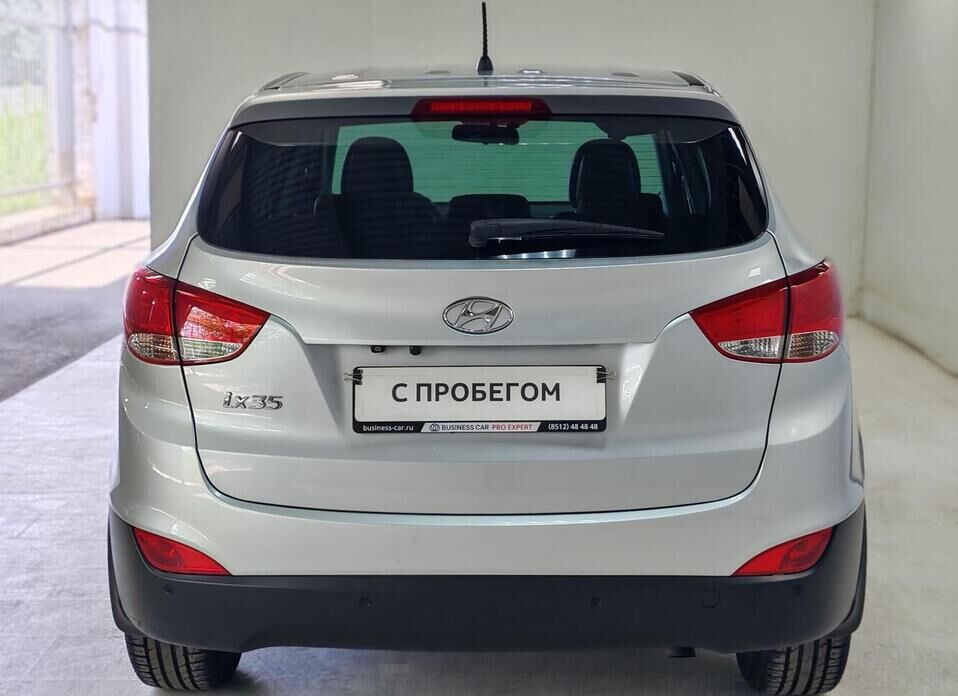 Hyundai ix35, I Рестайлинг 2.0 AT (150 л.с.)