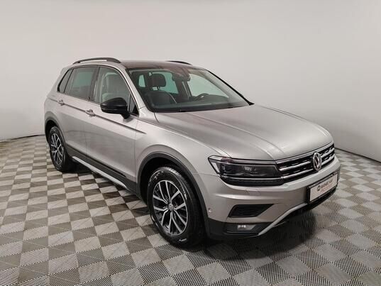 Volkswagen Tiguan, 2019&nbsp;г., 125&nbsp;492&nbsp;км