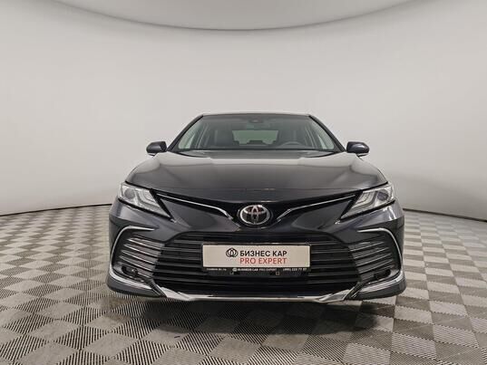 Toyota Camry, 2023 г., 17 808 км