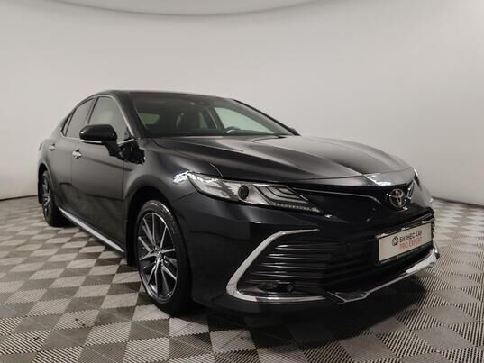 Toyota Camry, 2023 г., 19 688 км