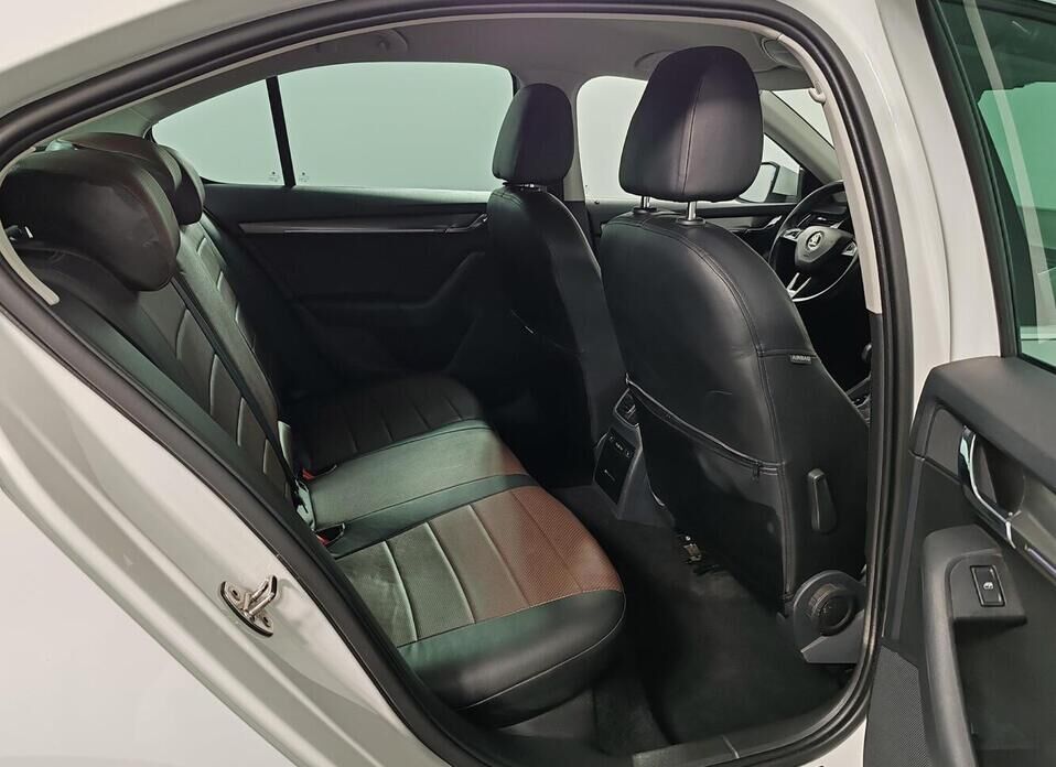 Skoda Octavia, III (A7) Рестайлинг 1.8 AMT (180 л.с.)