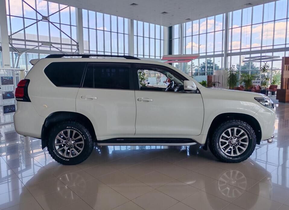 Toyota Land Cruiser Prado, 150 Series Рестайлинг 2 4.0 AT (249 л.с.) 4WD