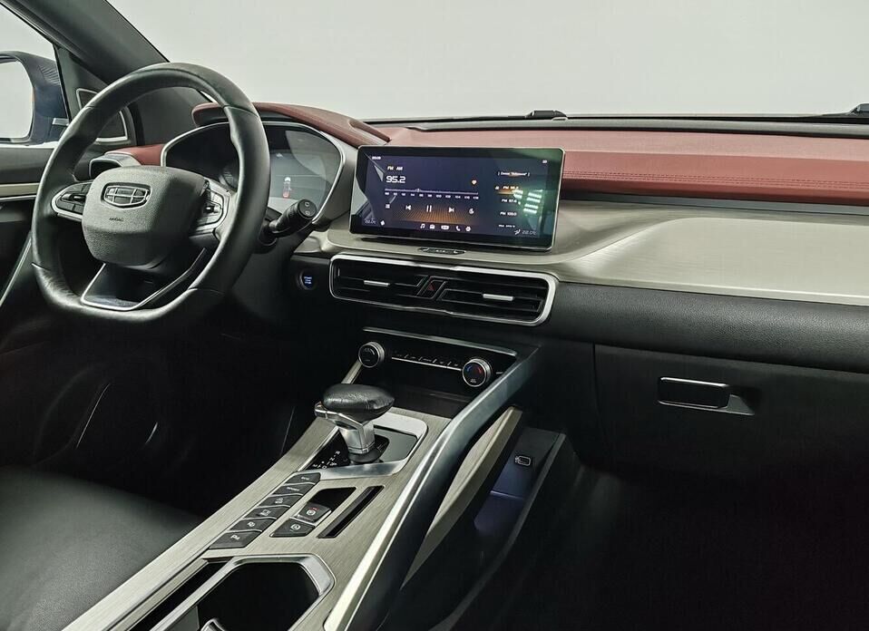 Geely Coolray, I 1.5 AMT (150 л.с.)