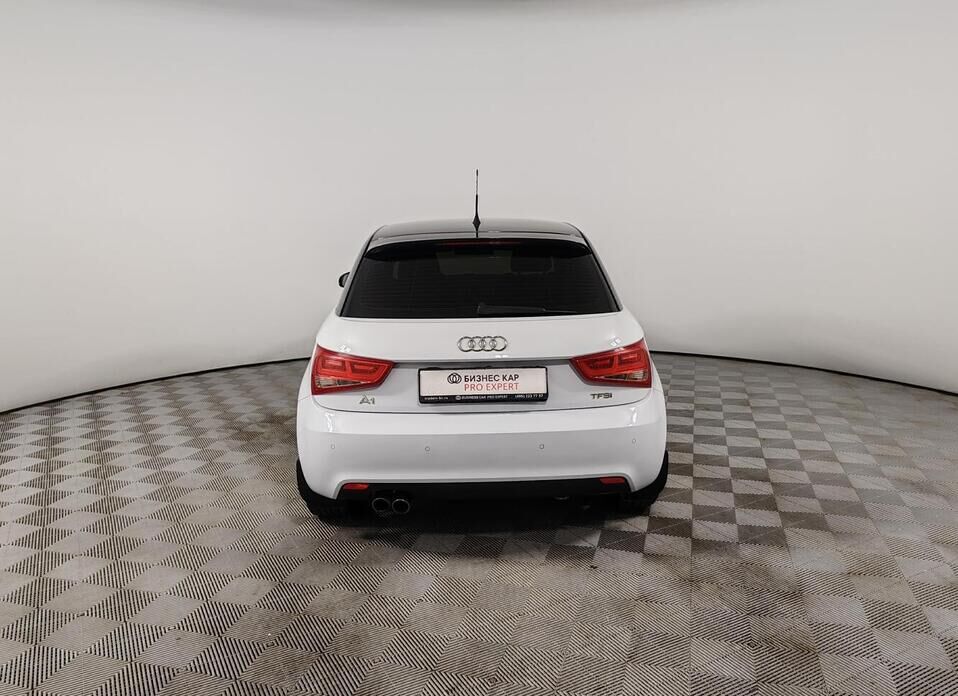 Audi A1, I (8X) 1.4 AMT (122 л.с.)