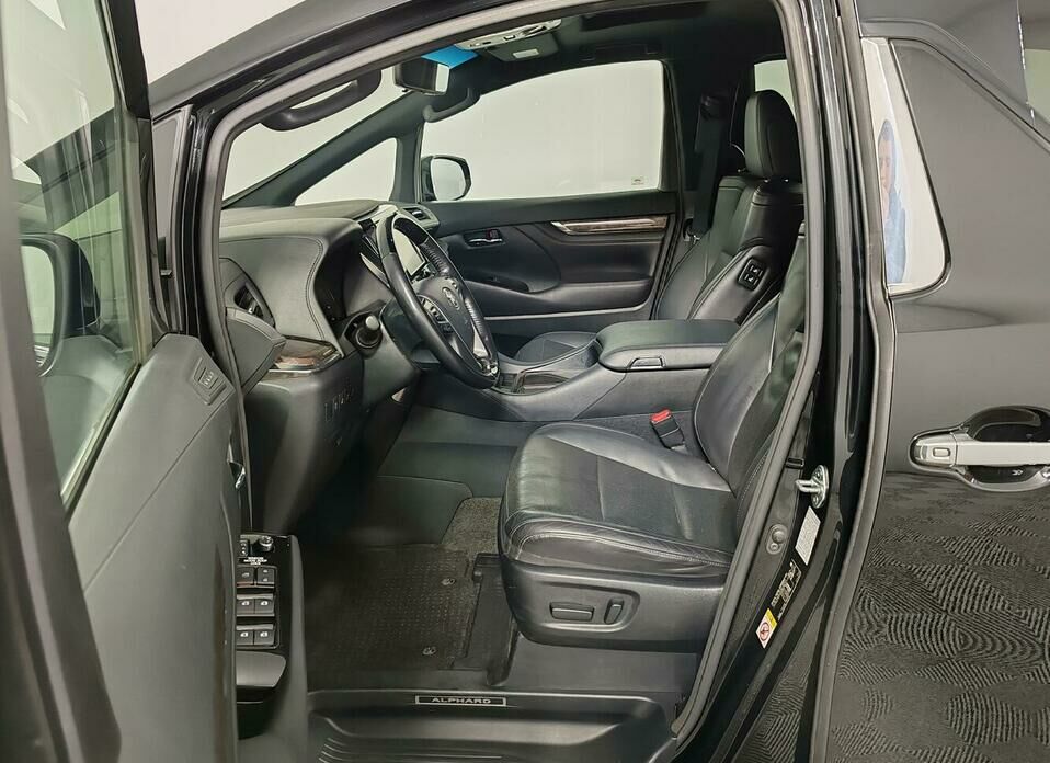 Toyota Alphard 3.5 AT (300 л.с.)