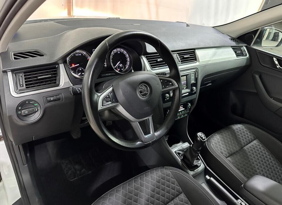 Skoda Rapid, I Рестайлинг 1.6 MT (110 л.с.)