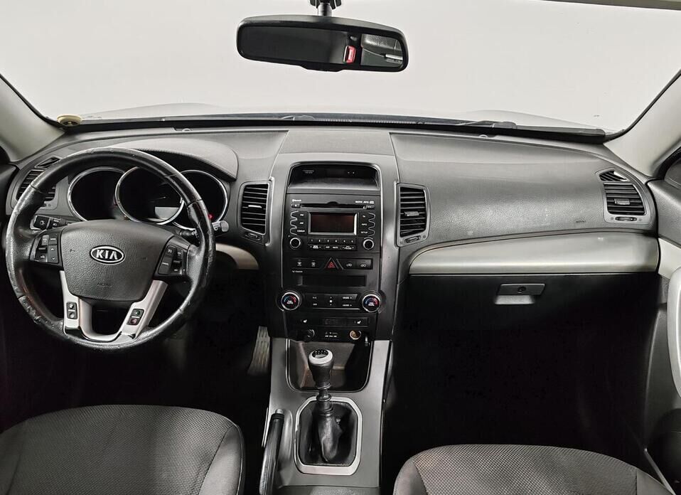 Kia Sorento, II 2.4 MT (175 л.с.) 4WD