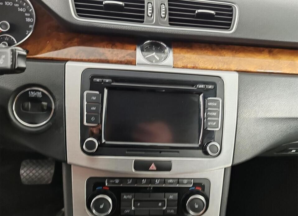 Volkswagen Passat CC 1.8 AMT (152 л.с.)