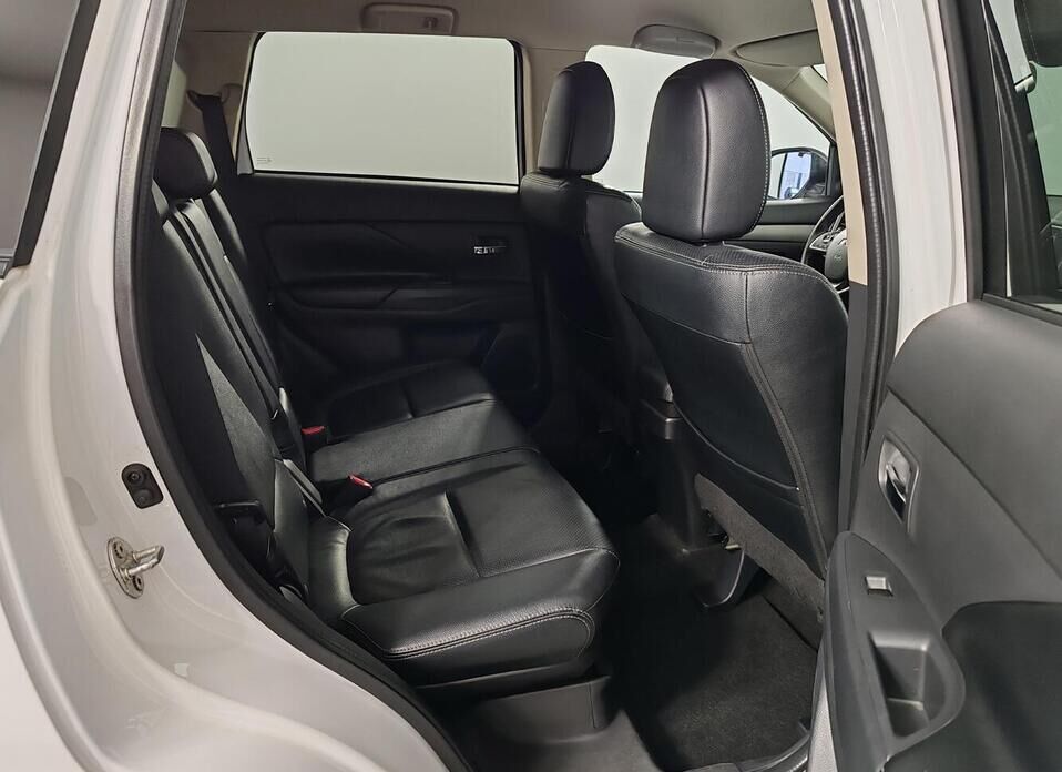 Mitsubishi Outlander, III 2.4 CVT (167 л.с.) 4WD
