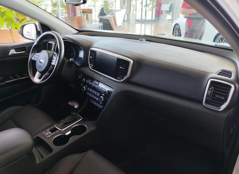 Kia Sportage, IV Рестайлинг 2.0 AT (150 л.с.) 4WD