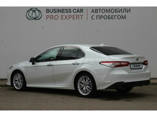 Toyota Camry, 2019 г., 121 001 км