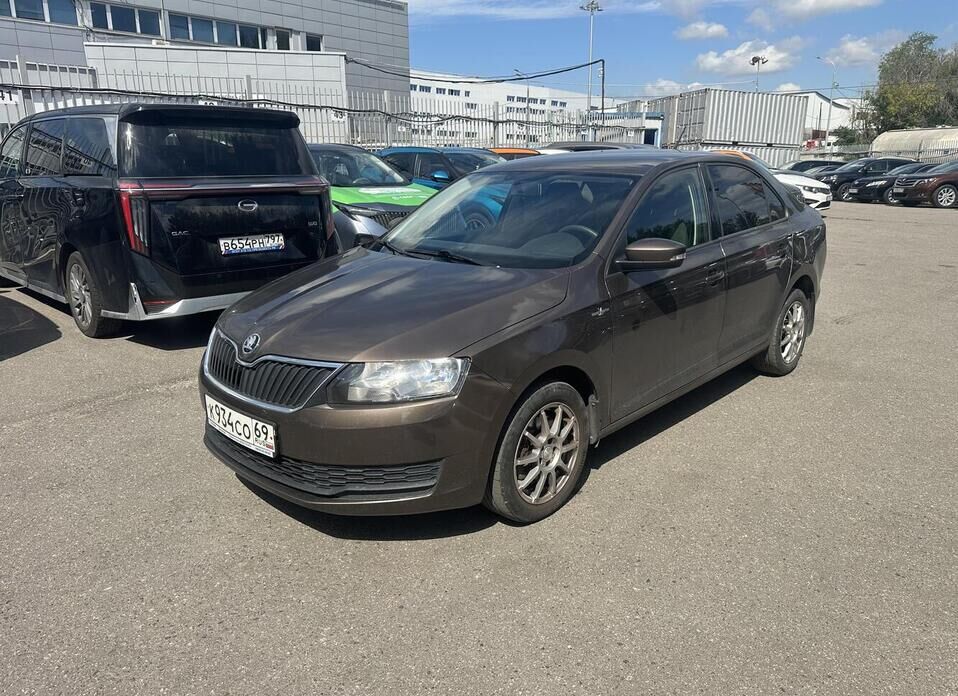 Skoda Rapid, I Рестайлинг 1.6 AT (110 л.с.)
