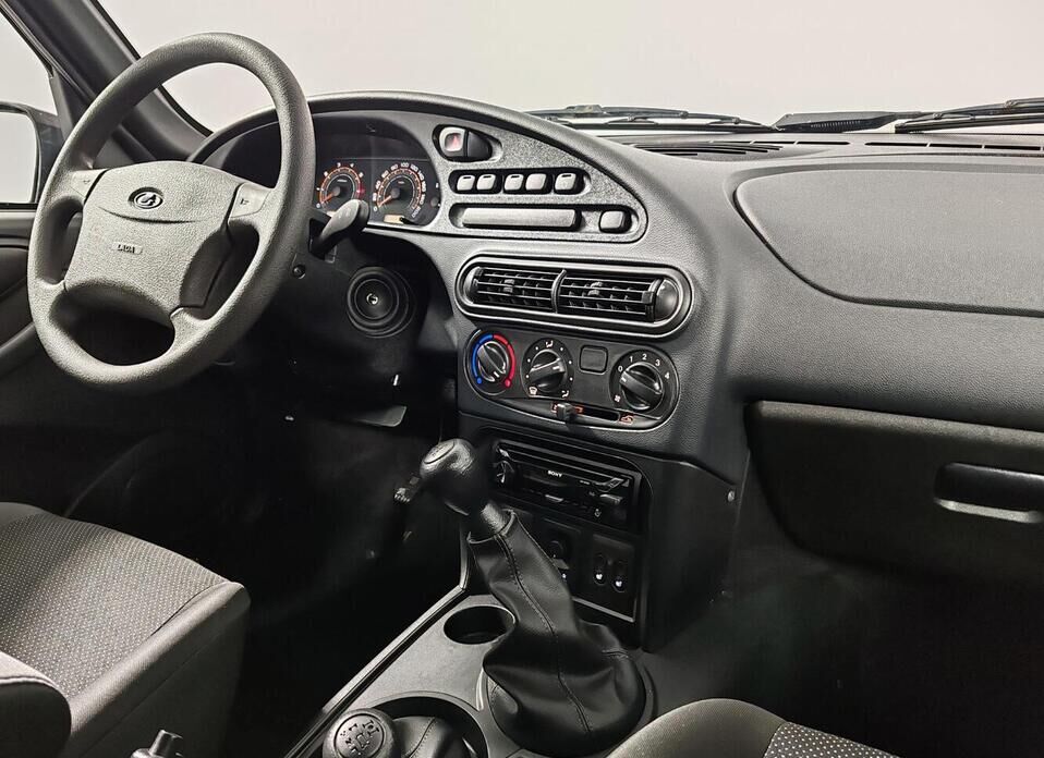 LADA (ВАЗ) Niva Travel, I 1.7 MT (80 л.с.) 4WD