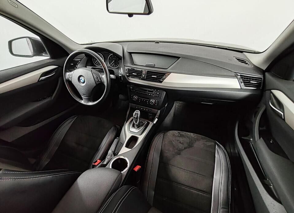 BMW X1, I (E84) Рестайлинг 20i 2.0 AT (184 л.с.) 4WD