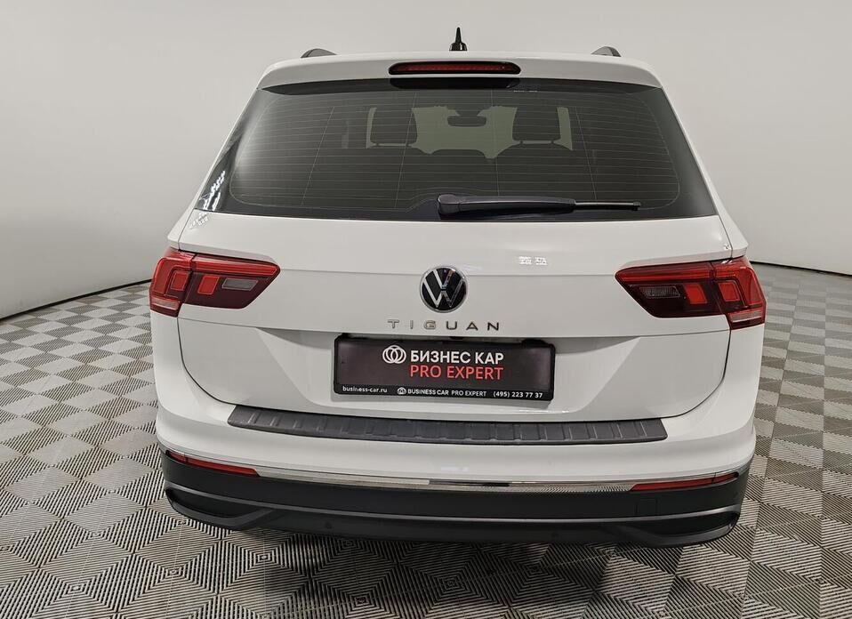 Volkswagen Tiguan, II Рестайлинг 1.4 AMT (150 л.с.)