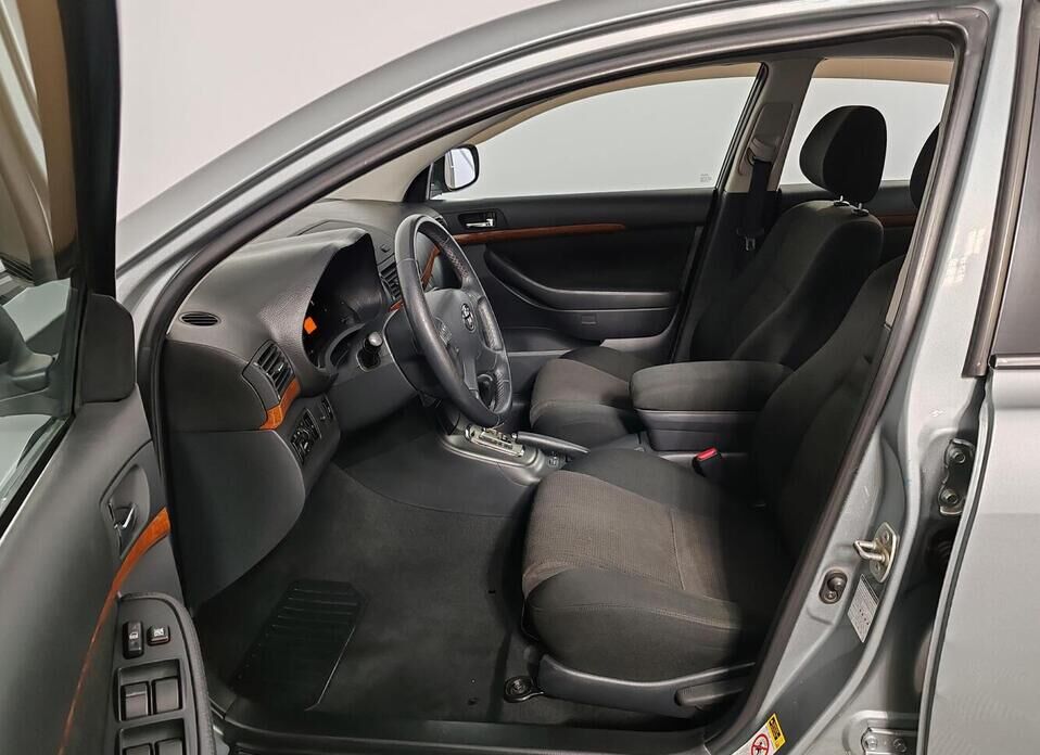 Toyota Avensis, II Рестайлинг 1.8 AT (129 л.с.)
