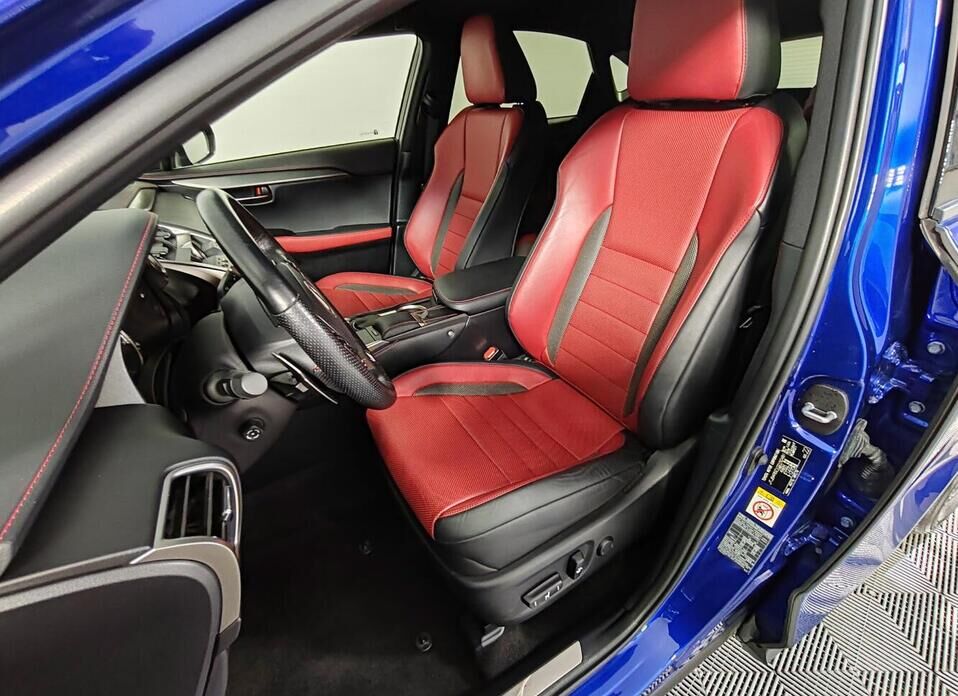 Lexus NX, I Рестайлинг 300 2.0 AT (238 л.с.) 4WD
