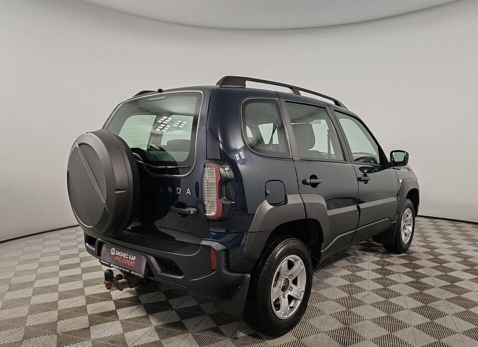 LADA (ВАЗ) Niva Travel, I 1.7 MT (80 л.с.) 4WD