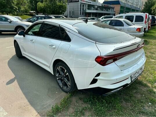 Kia K5, 2021 г., 121 140 км
