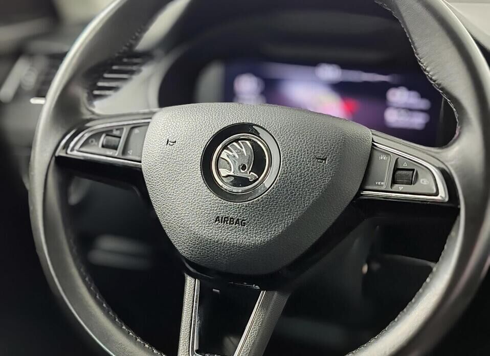 Skoda Octavia, III (A7) Рестайлинг 1.8 AMT (180 л.с.)