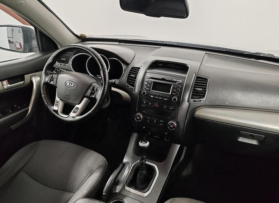 Kia Sorento, II 2.4 MT (175 л.с.) 4WD
