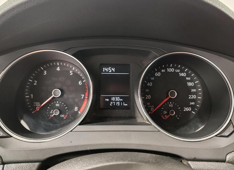 Volkswagen Jetta, VI Рестайлинг 1.6 AT (105 л.с.)