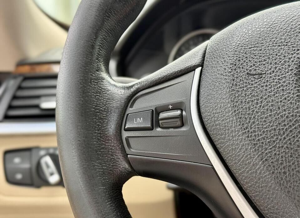 BMW 3 серии, VI (F3x) 320i xDrive 2.0 AT (184 л.с.) 4WD