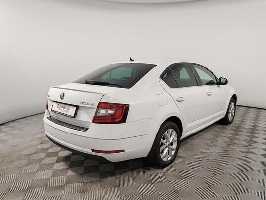 Skoda Octavia, 2020&nbsp;г., 61&nbsp;204&nbsp;км