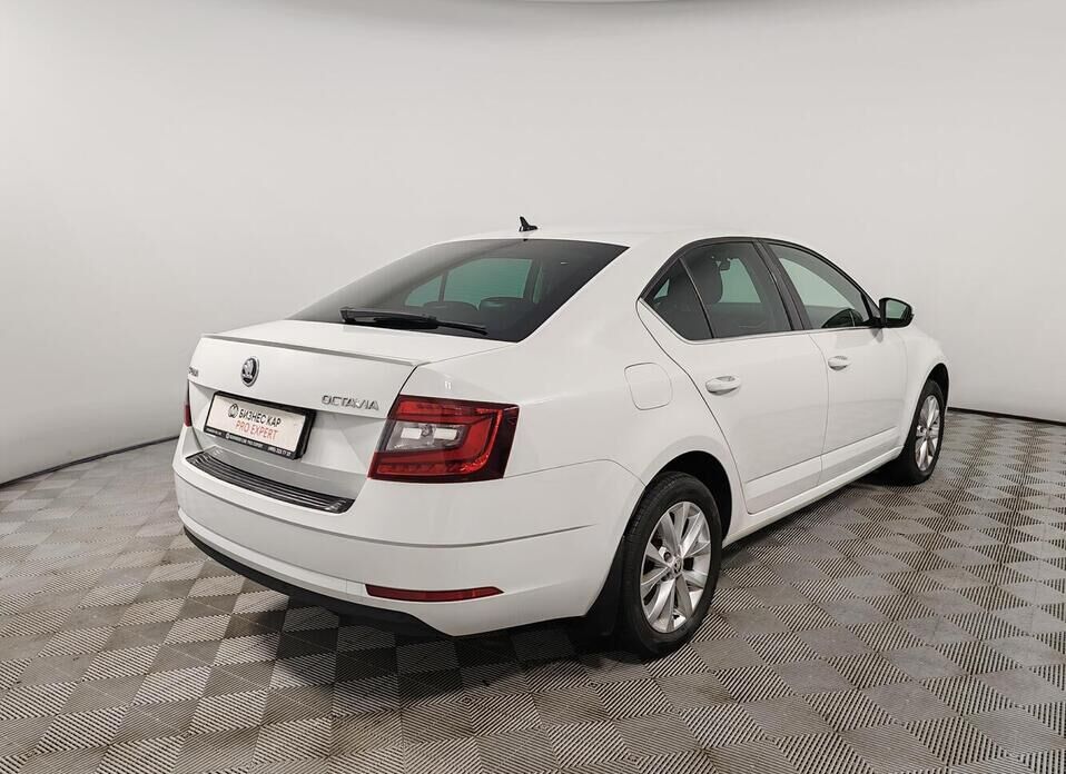 Skoda Octavia, III (A7) Рестайлинг 1.8 AMT (180 л.с.)