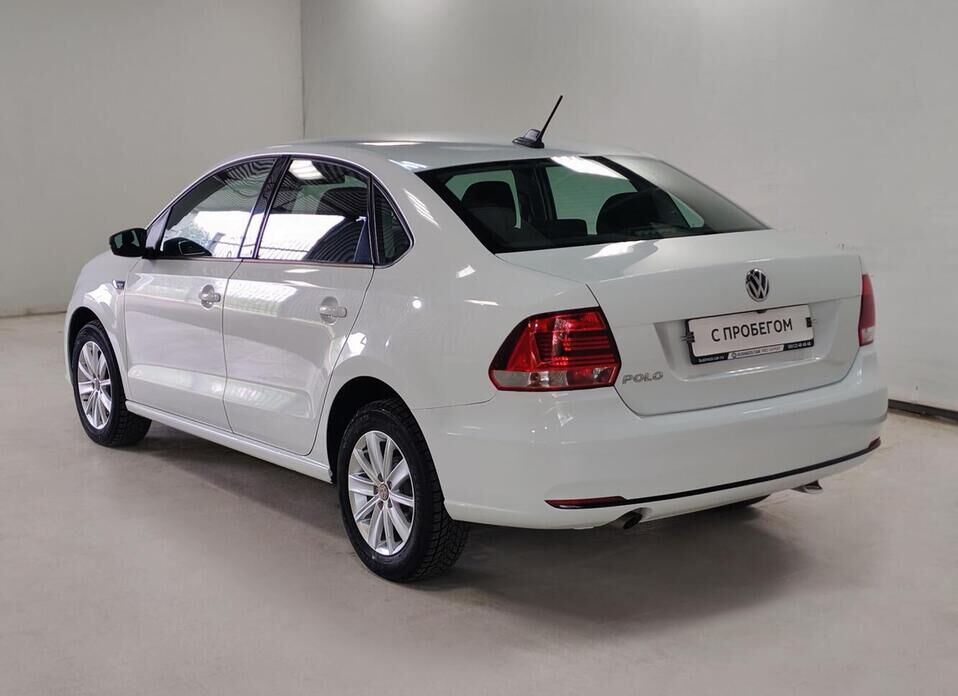 Volkswagen Polo, V Рестайлинг 1.6 AT (110 л.с.)