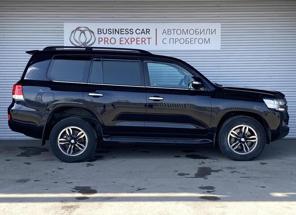 Toyota Land Cruiser, 200 Series Рестайлинг 2 4.5d AT (249 л.с.) 4WD