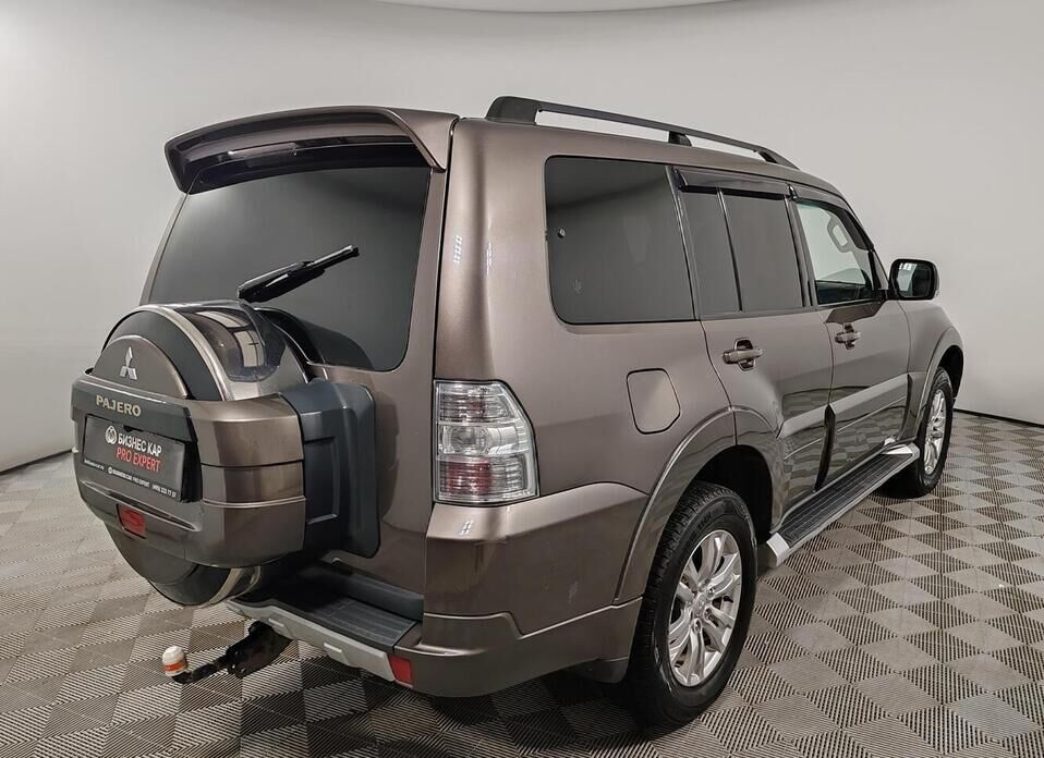 Mitsubishi Pajero, IV Рестайлинг 1 3.0 AT (178 л.с.) 4WD