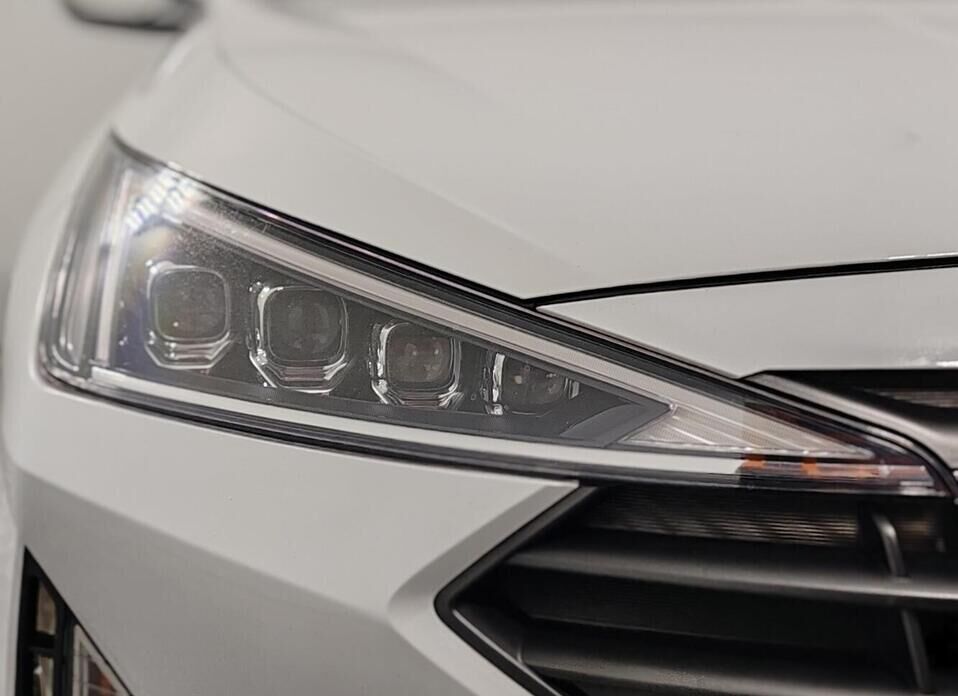 Hyundai Elantra, VI (AD) Рестайлинг 2.0 AT (150 л.с.)