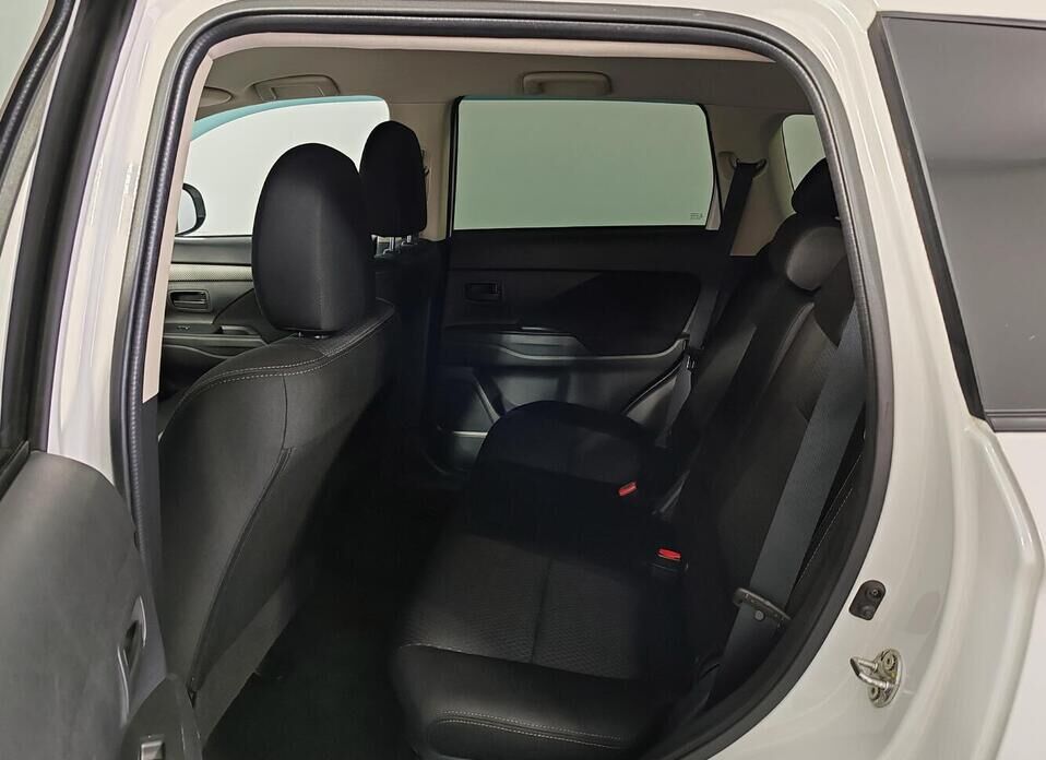 Mitsubishi Outlander, III Рестайлинг 2 2.0 CVT (146 л.с.) 4WD