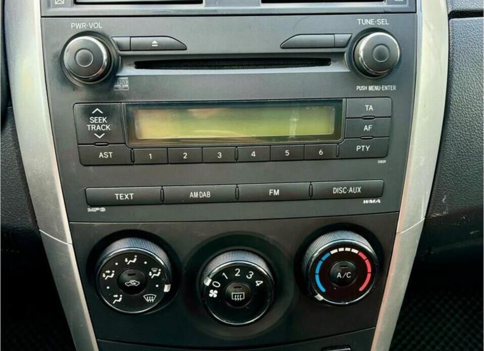 Toyota Corolla, X (E140, E150) Рестайлинг 1.6 MT (124 л.с.)