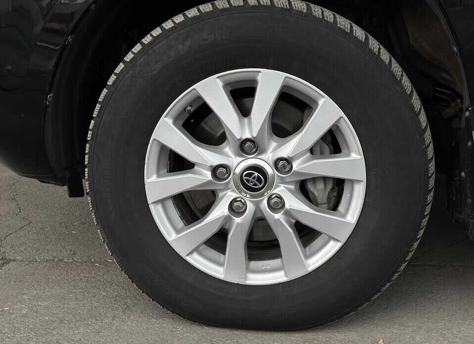 Toyota Land Cruiser, 200 Series Рестайлинг 2 4.6 AT (309 л.с.) 4WD