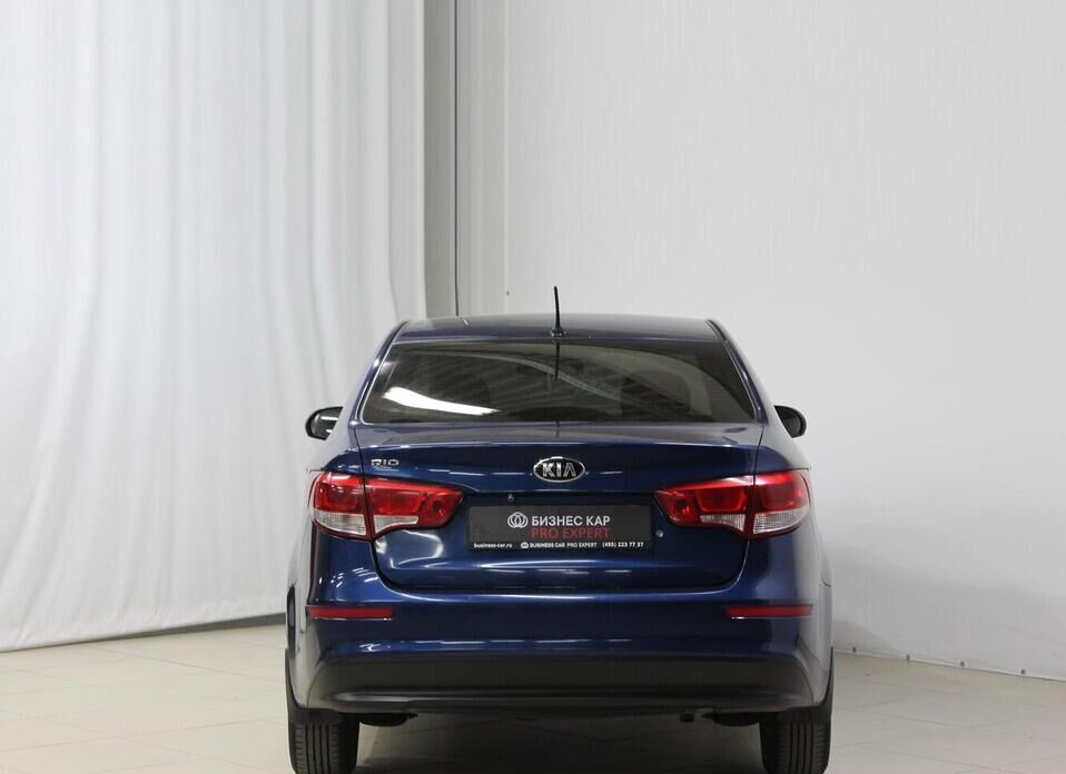 Kia Rio, III Рестайлинг 1.6 MT (123 л.с.)