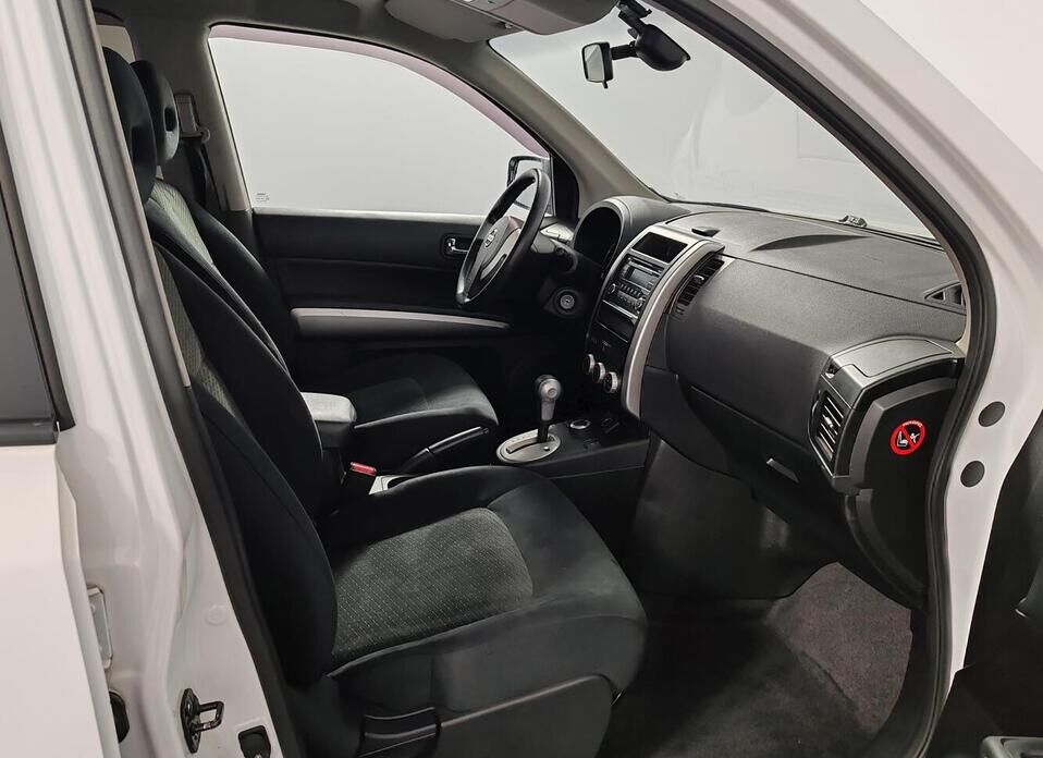 Nissan X-Trail, II Рестайлинг 2.0 CVT (141 л.с.) 4WD